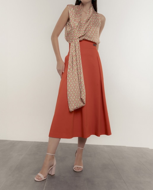 Imagen 0 de Falda midi lazo espalda en tejido algodón