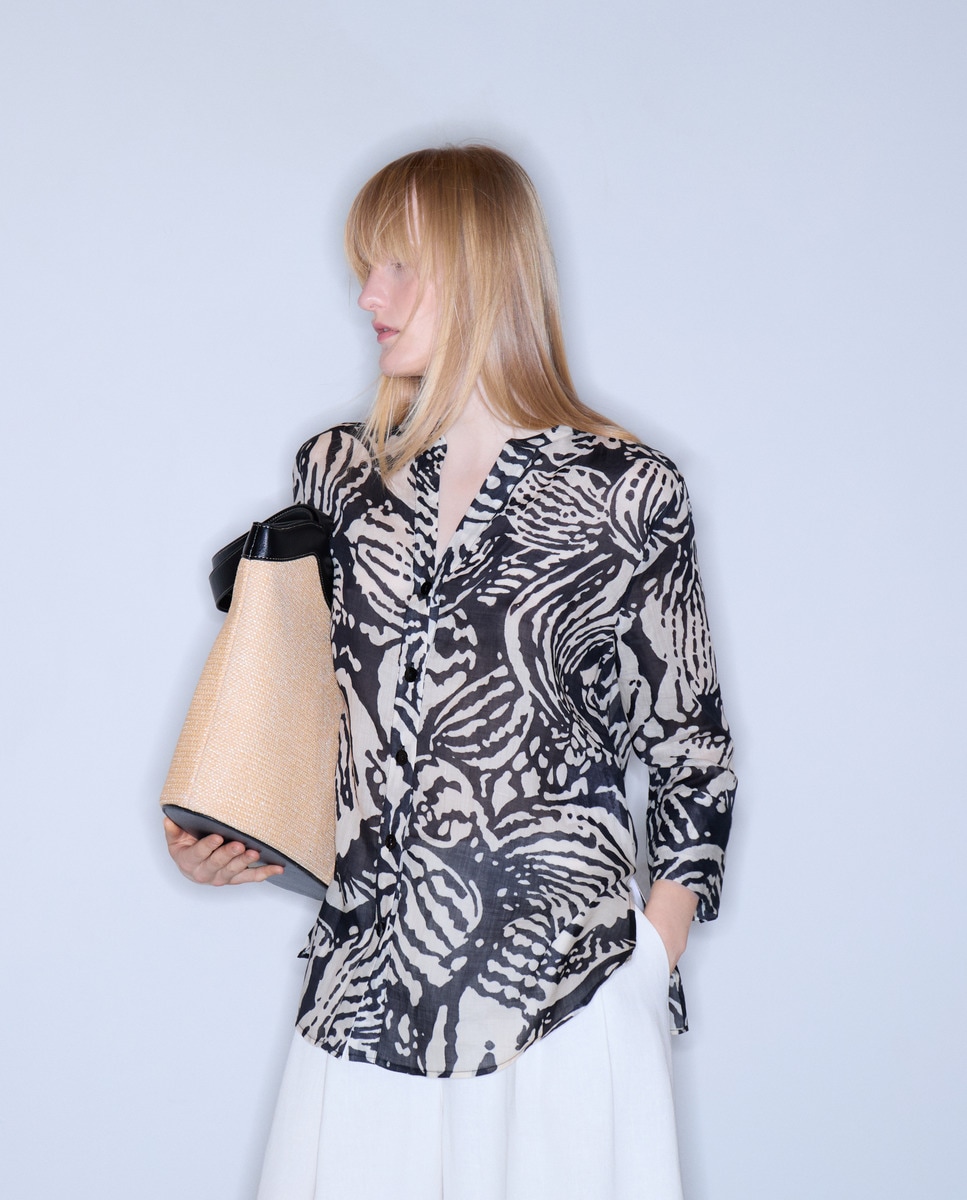 Blusa Oversize Estampada Preto-2