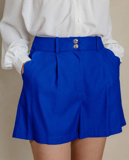 Pantalón de mujer corto de cintura alta y cierre con 2 botones delanteros — oferta en Primeriti