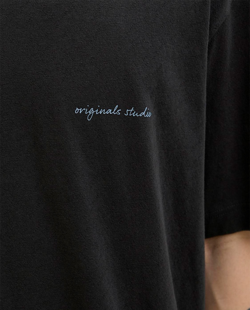 T-shirt de Manga Curta e Desenho Traseiro Preto-5