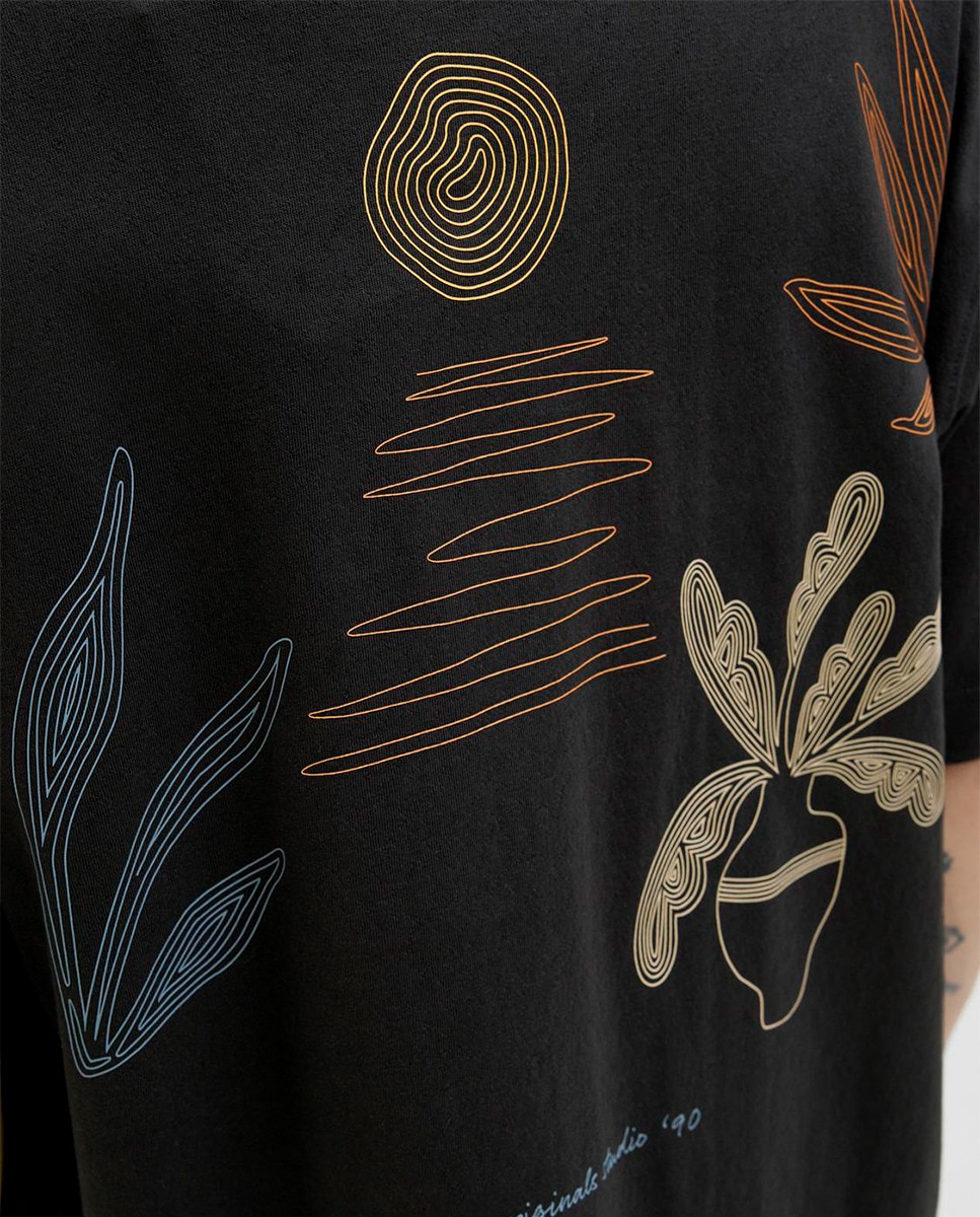 T-shirt de Manga Curta e Desenho Traseiro Preto-4