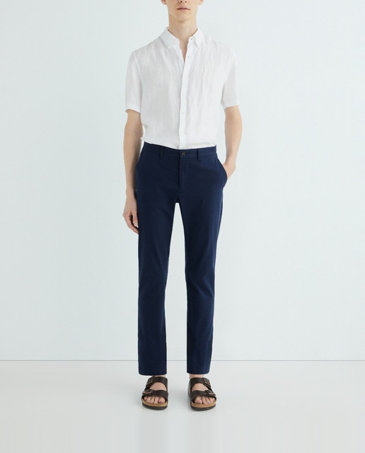 Imagen 0 de Pantalón de hombre tipo chino en seersucker