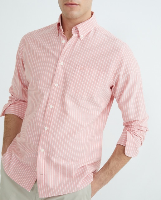 Imagen 0 de Camisa de hombre classic fit de rayas oxford con bolsillo