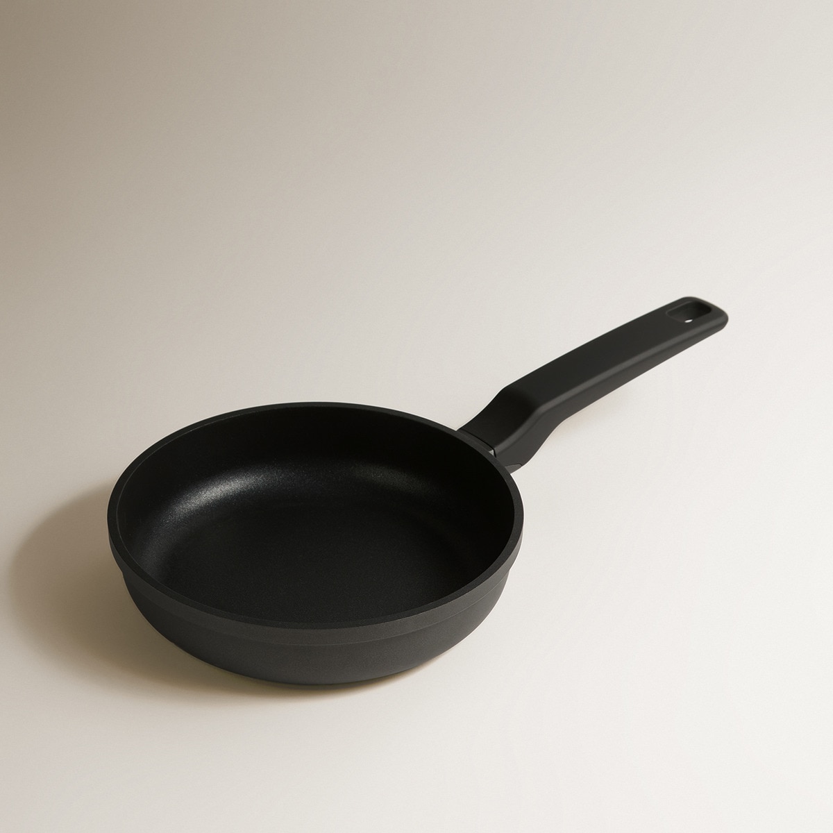 Sartén de alumino fundido Basics El Corte Inglés Negro-1