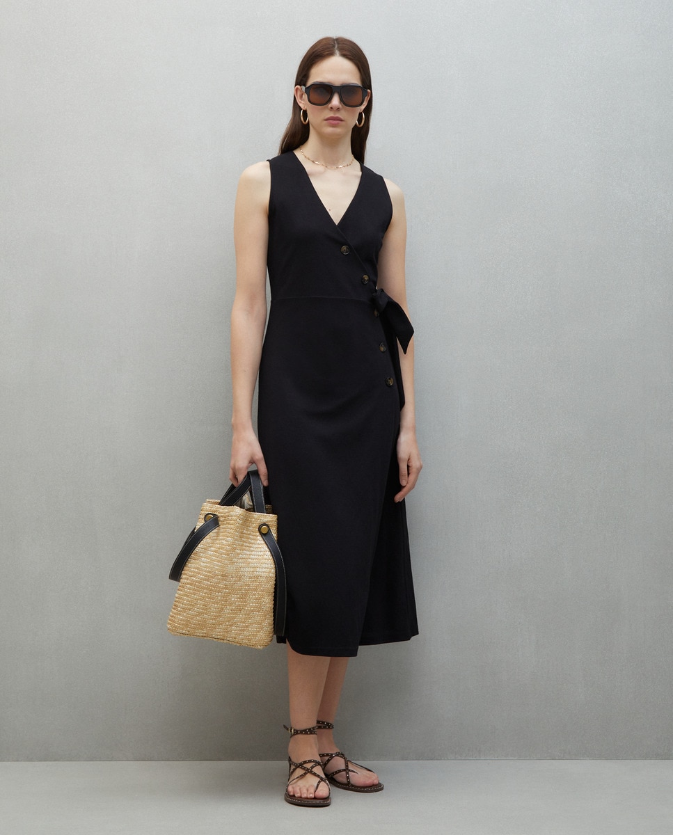 Vestido sem Mangas e com Laço Preto-2