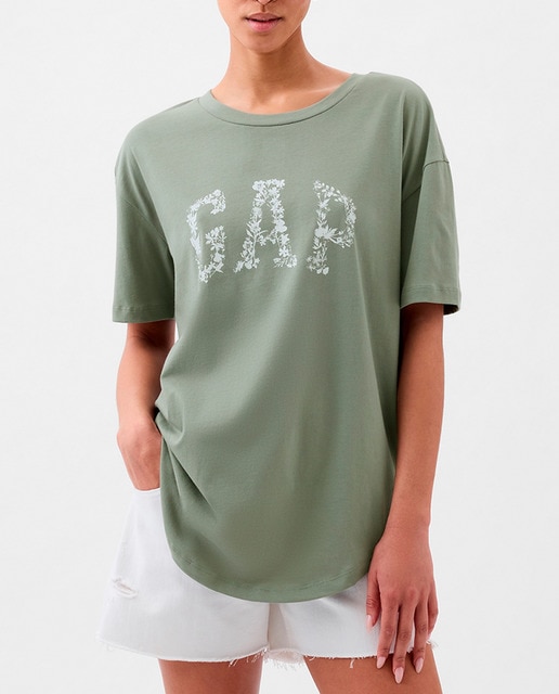 Imagen 0 de Camiseta de mujer con logo en arco de gap
