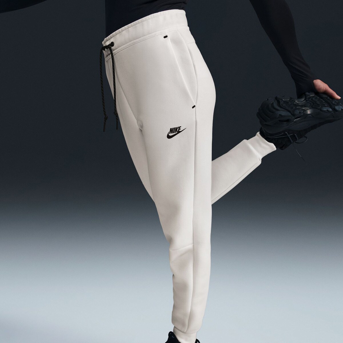 pantalón de mujer sportswear tech fleece nike