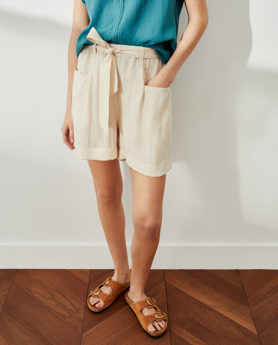 Bermudas Lisas Bege-2