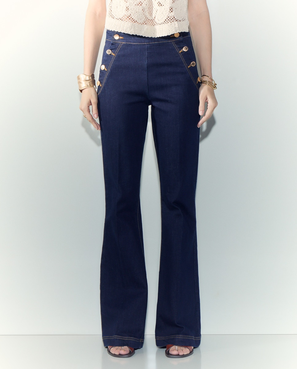 Jeans Flare com Abotoadura e Cintura Subida Azul-índigo-2