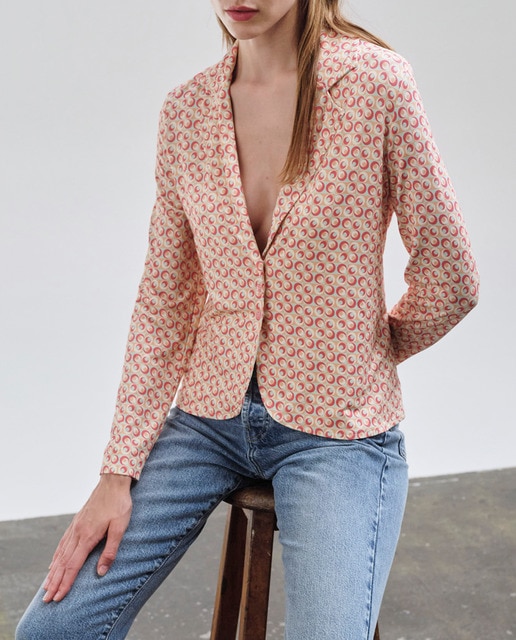 Imagen 0 de Americana estampada de mujer