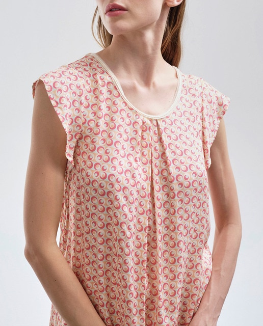 Imagen 0 de Camiseta de manga caída de mujer