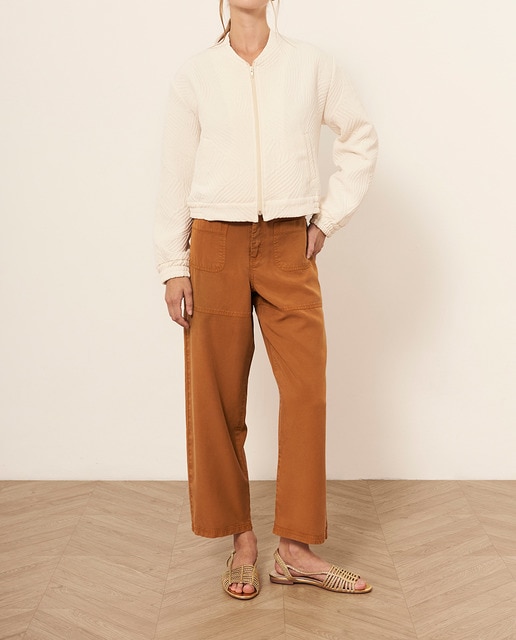 Imagen 0 de Pantalón recto fluido de tiro alto con bolsillos.