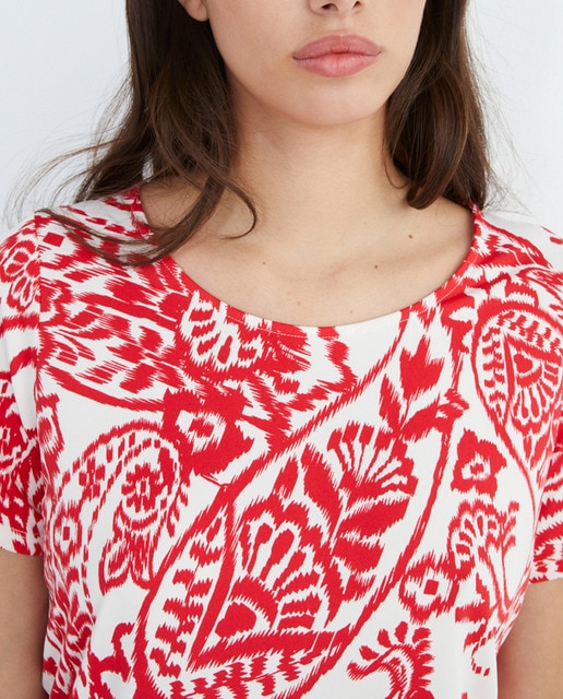 Imagen 0 de Camiseta estampada de mujer