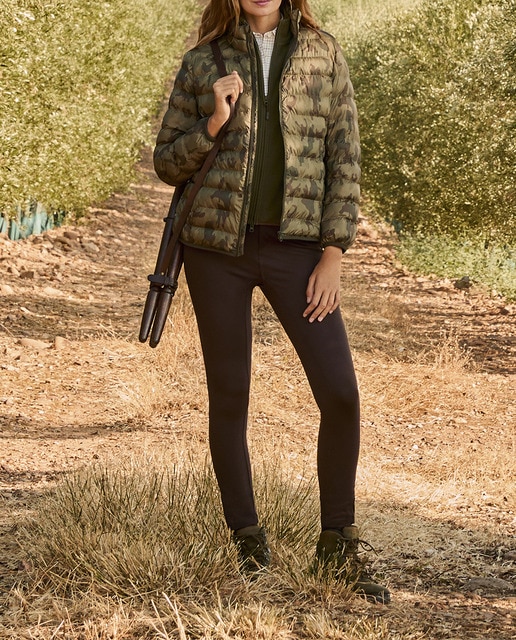 Imagen 0 de Cazadora acolchada camo de mujer