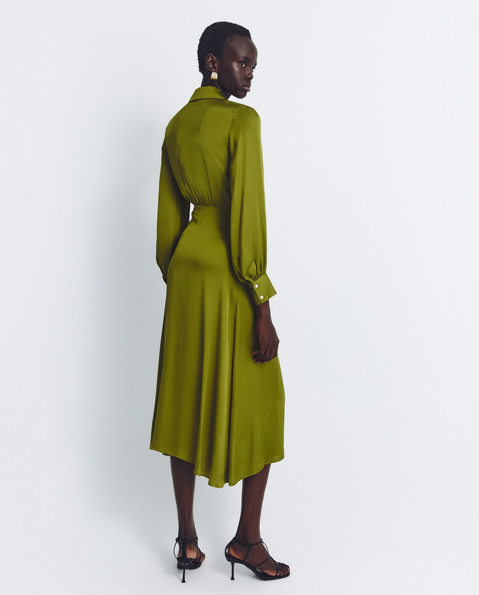 Vestido Camiseiro com Páreo Verde-7