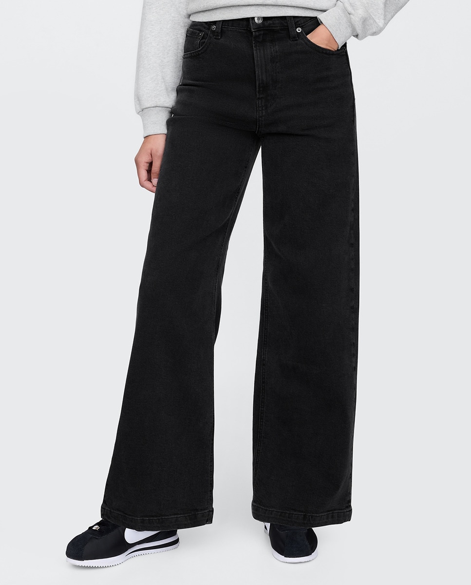 Jeans Relaxed de Perna Larga Preto-1