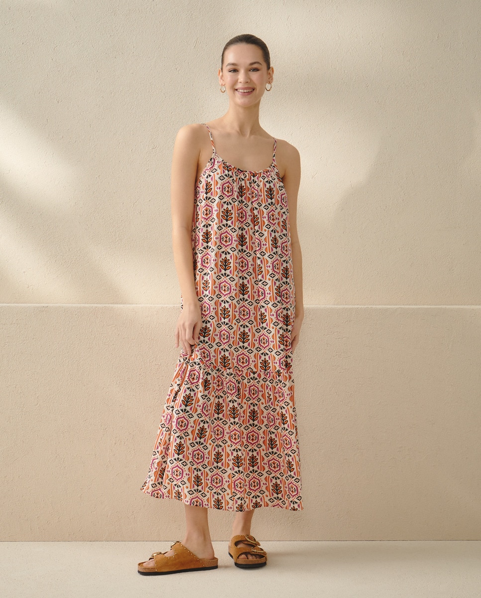 Vestido Comprido com Estampado Étnico Castanho-1