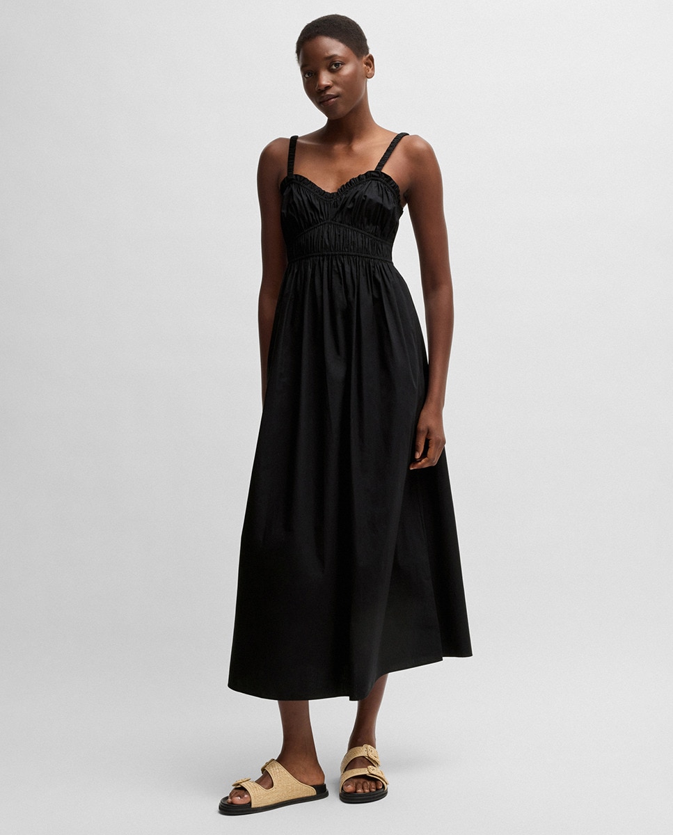 Vestido com Detalhe Elástico Preto-5