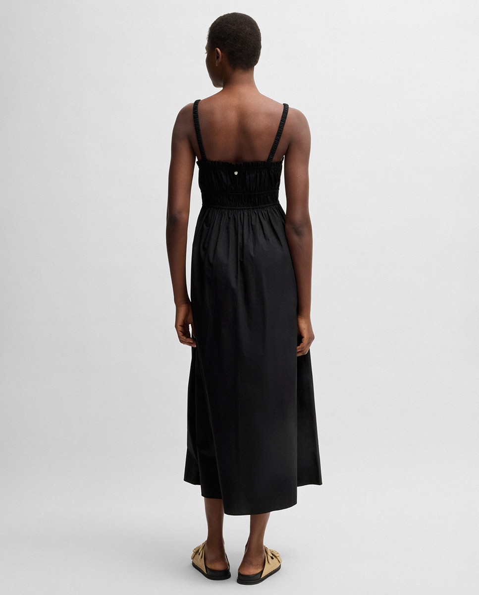 Vestido com Detalhe Elástico Preto-2