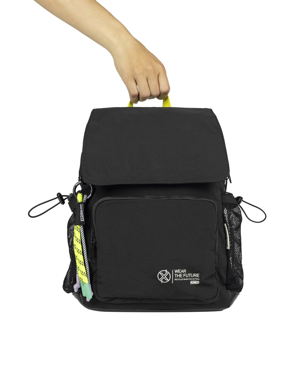Mochila Fabricada em Poliamida Reciclada Preto-3