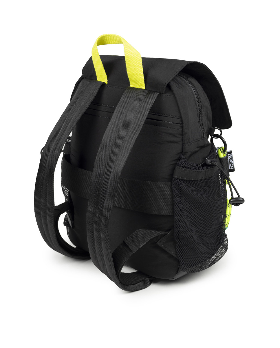 Mochila Fabricada em Poliamida Reciclada Preto-2