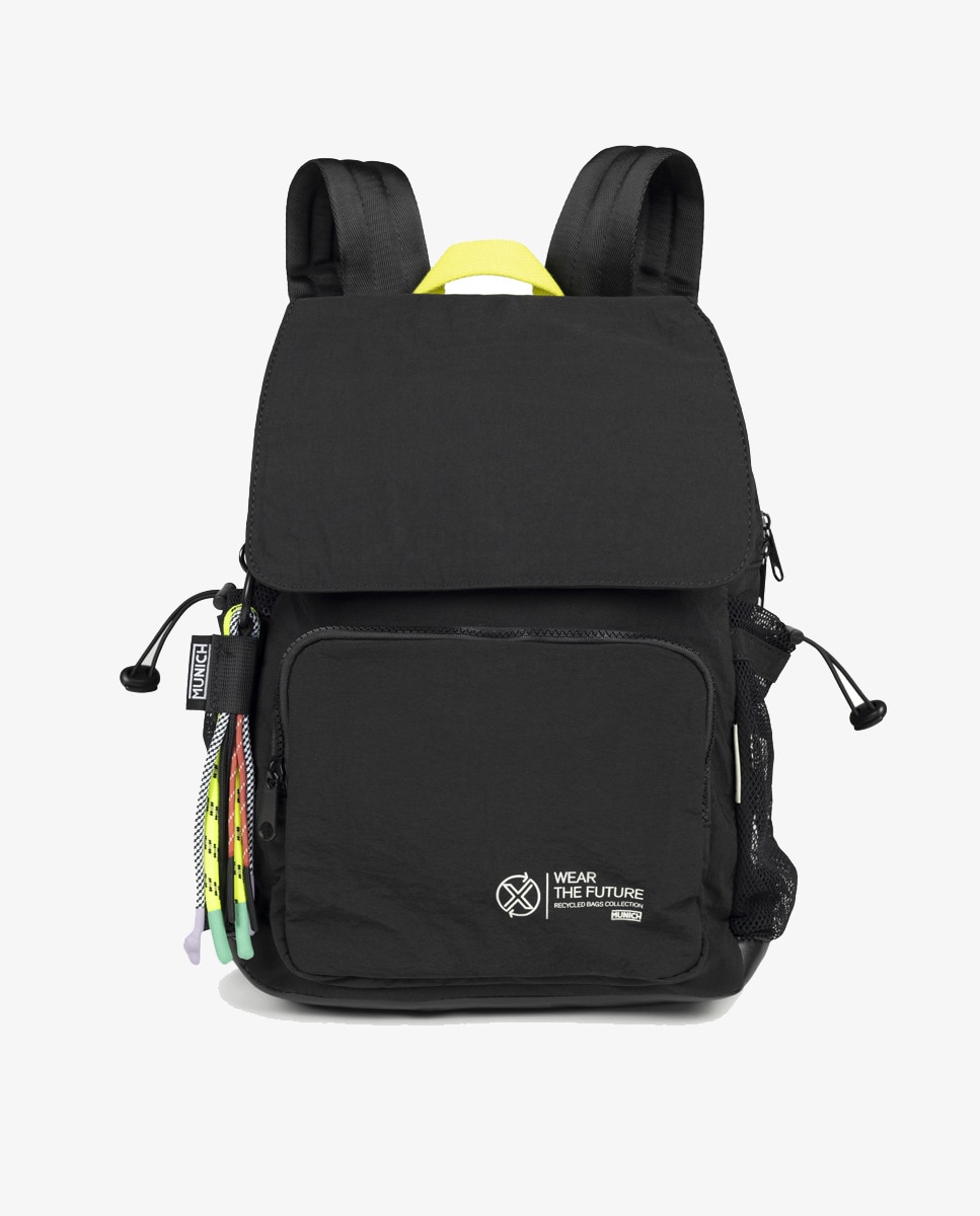 Mochila Fabricada em Poliamida Reciclada Preto-1