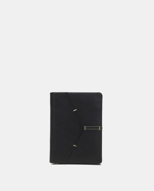 Imagem 0 de Carteira Pequena em Pele com Proteção RFID - Preto