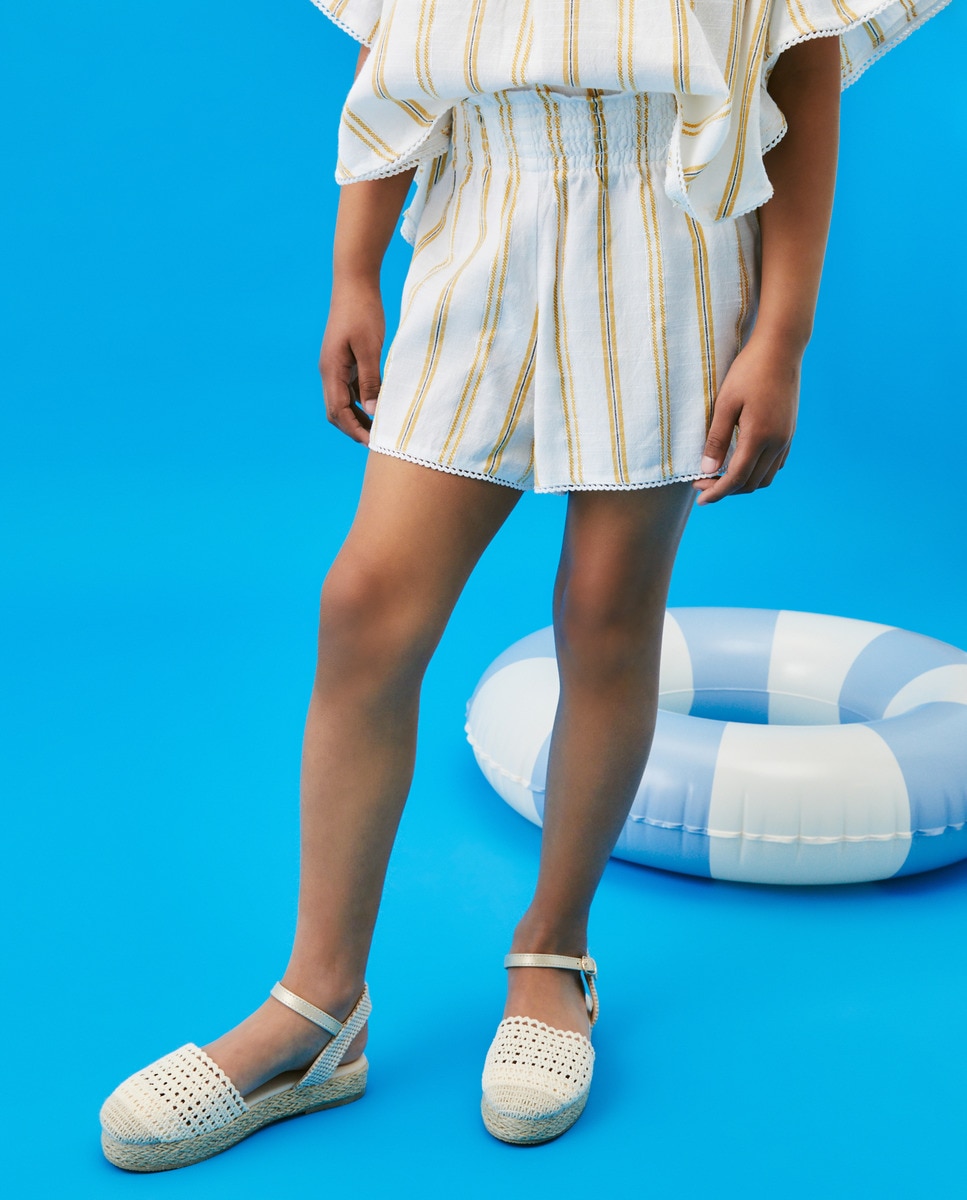 Bermudas com Elásticos Branco-2
