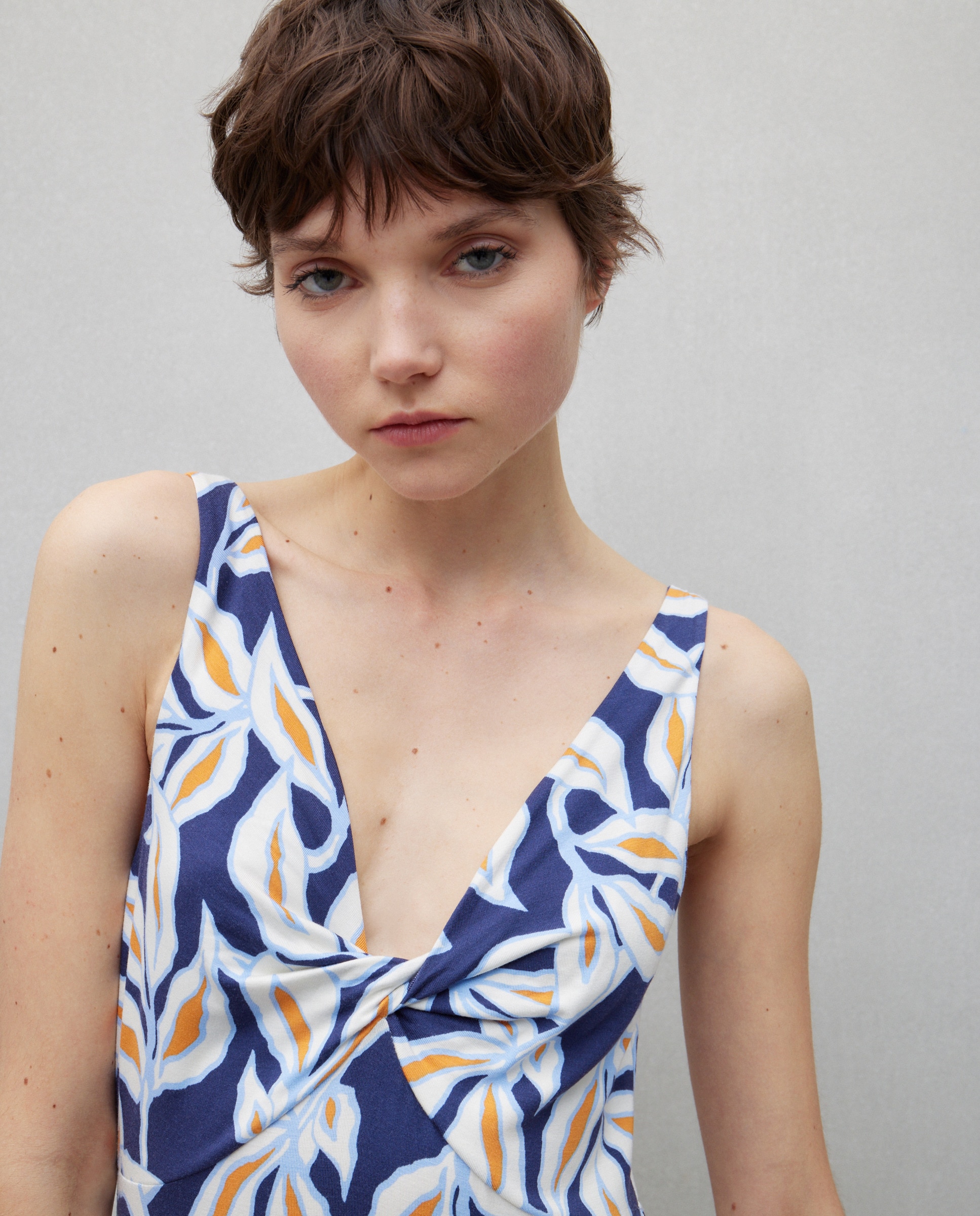 Vestido sem mangas e com decote em bico Laranja-2