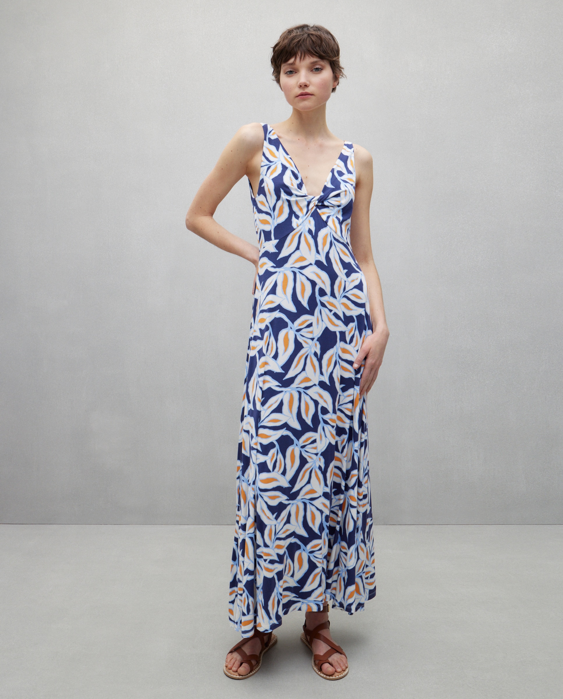 Vestido sem mangas e com decote em bico Laranja-1
