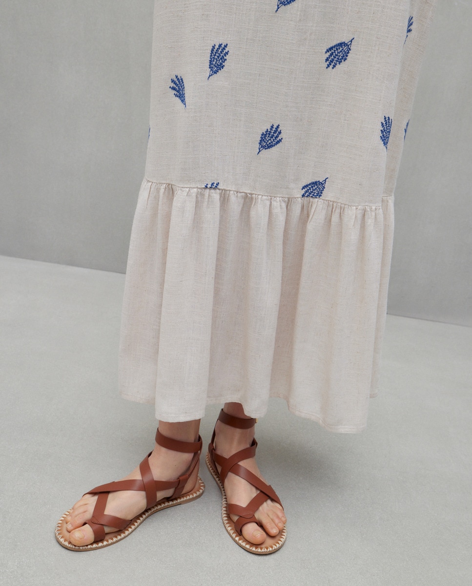 Vestido sem Mangas Bordado Bege-6