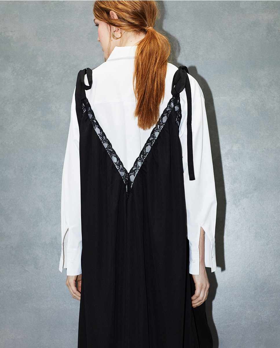 Vestido com Decote Rendilhado Preto-5