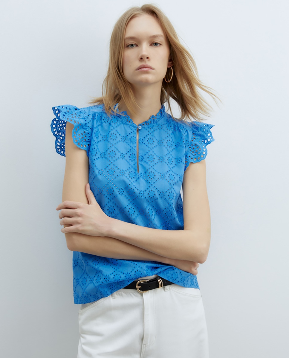 Blusa Perfurada com Folho Azul-1