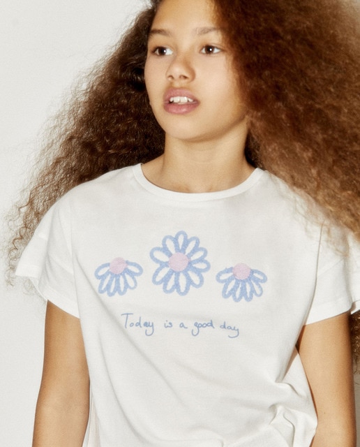 Imagem 0 de T-shirt com Patch Floral