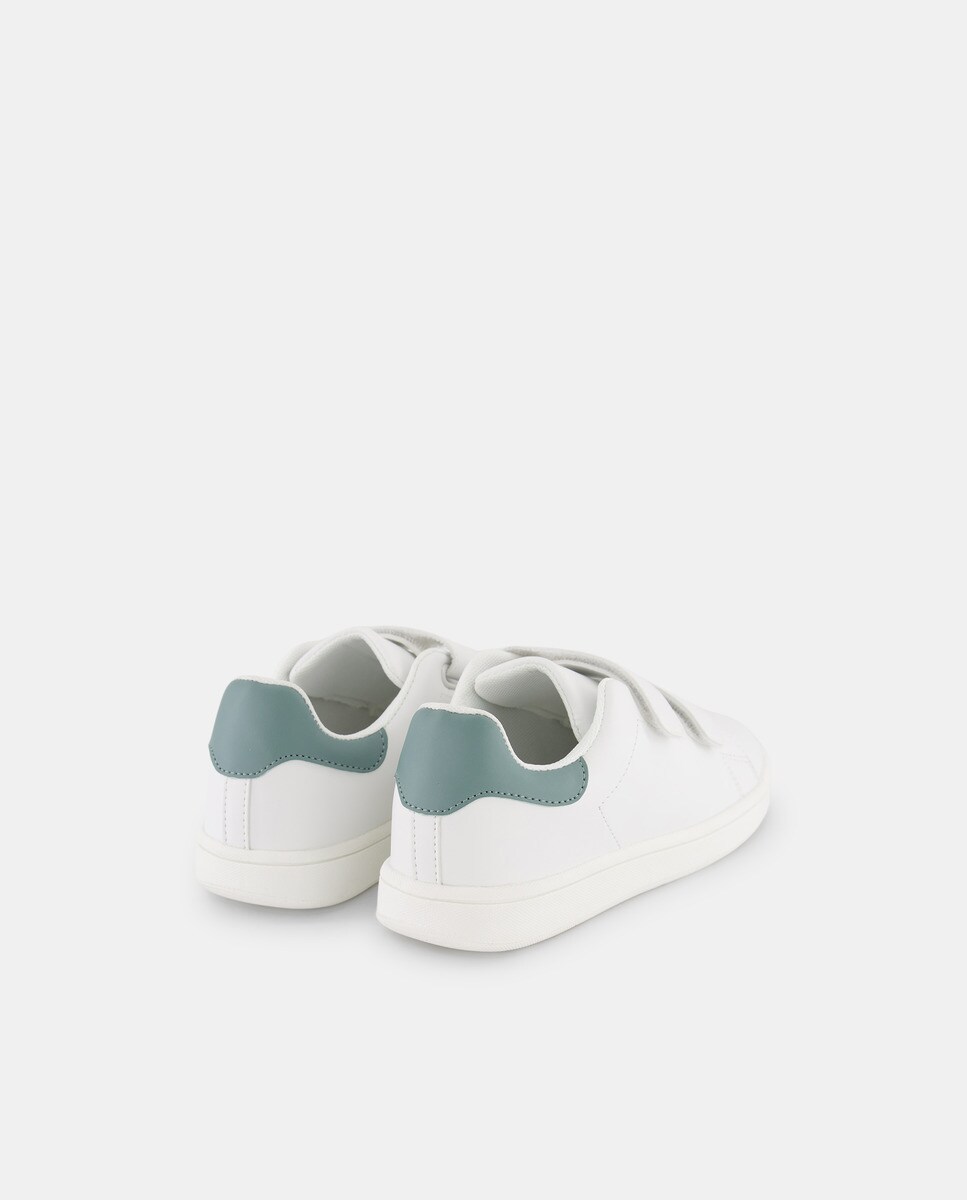 Deportivo velcro detalle trasero color Verde-3