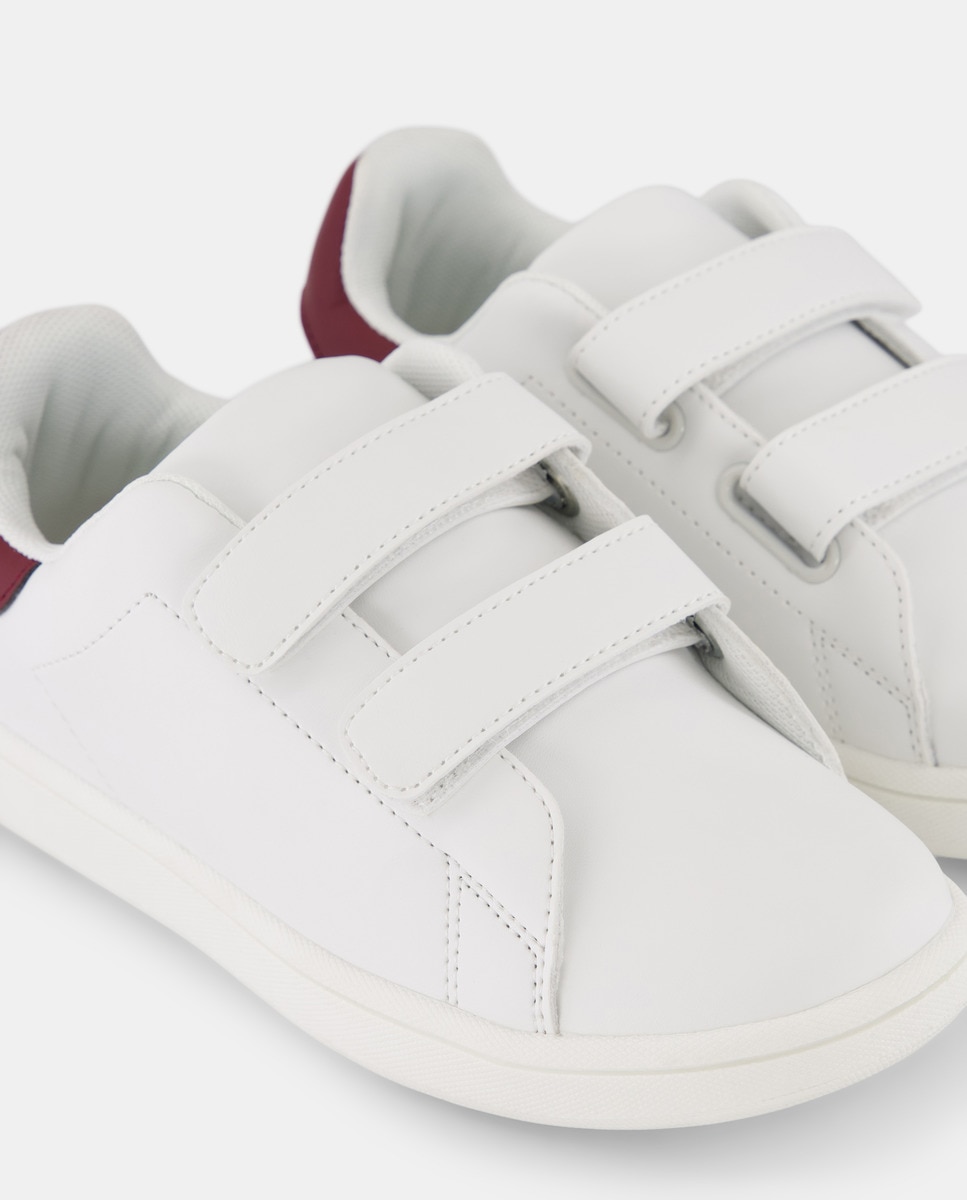 Deportivo velcro detalle trasero color Morado-5