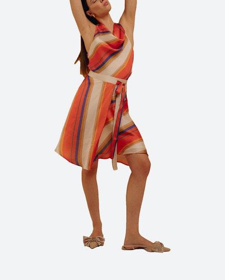 Falda corta cruzada — oferta en Primeriti