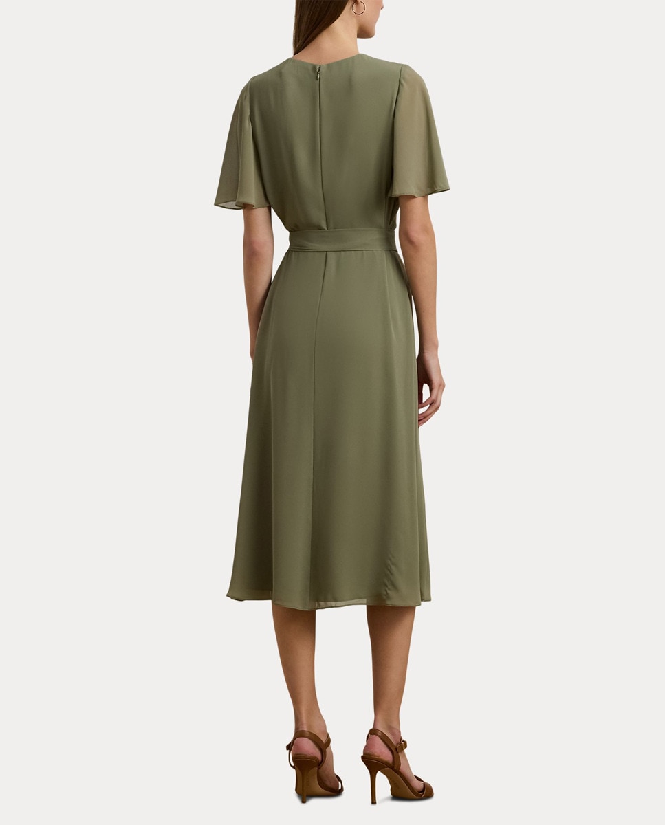 Vestido midi cruzado com folhos Verde-5