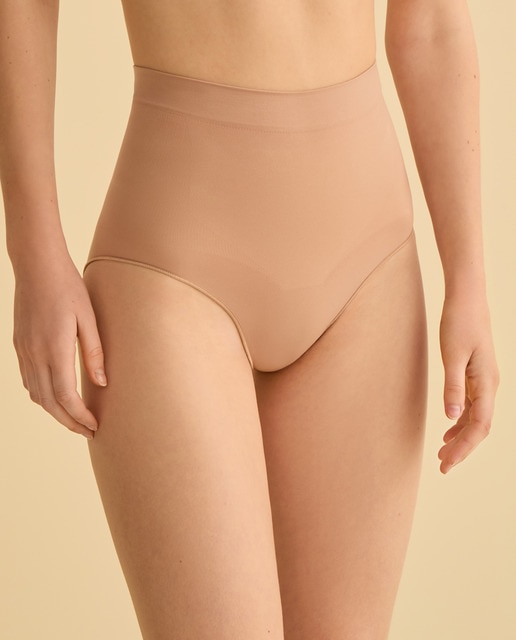 Imagen 0 de Braga de mujer moldeadora sin costuras