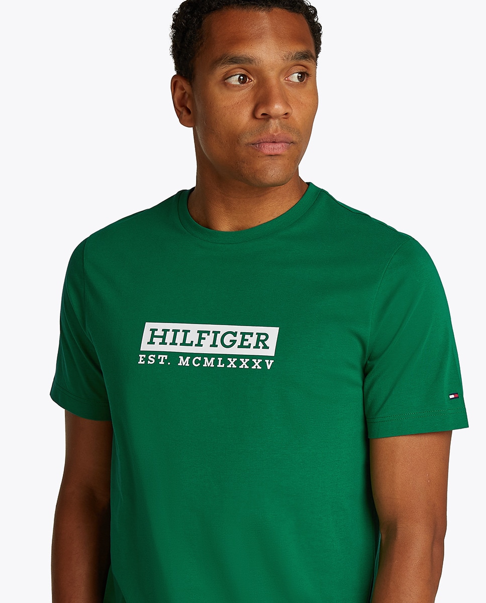 T-shirt com Decote Redondo e Manga Curta Verde-3