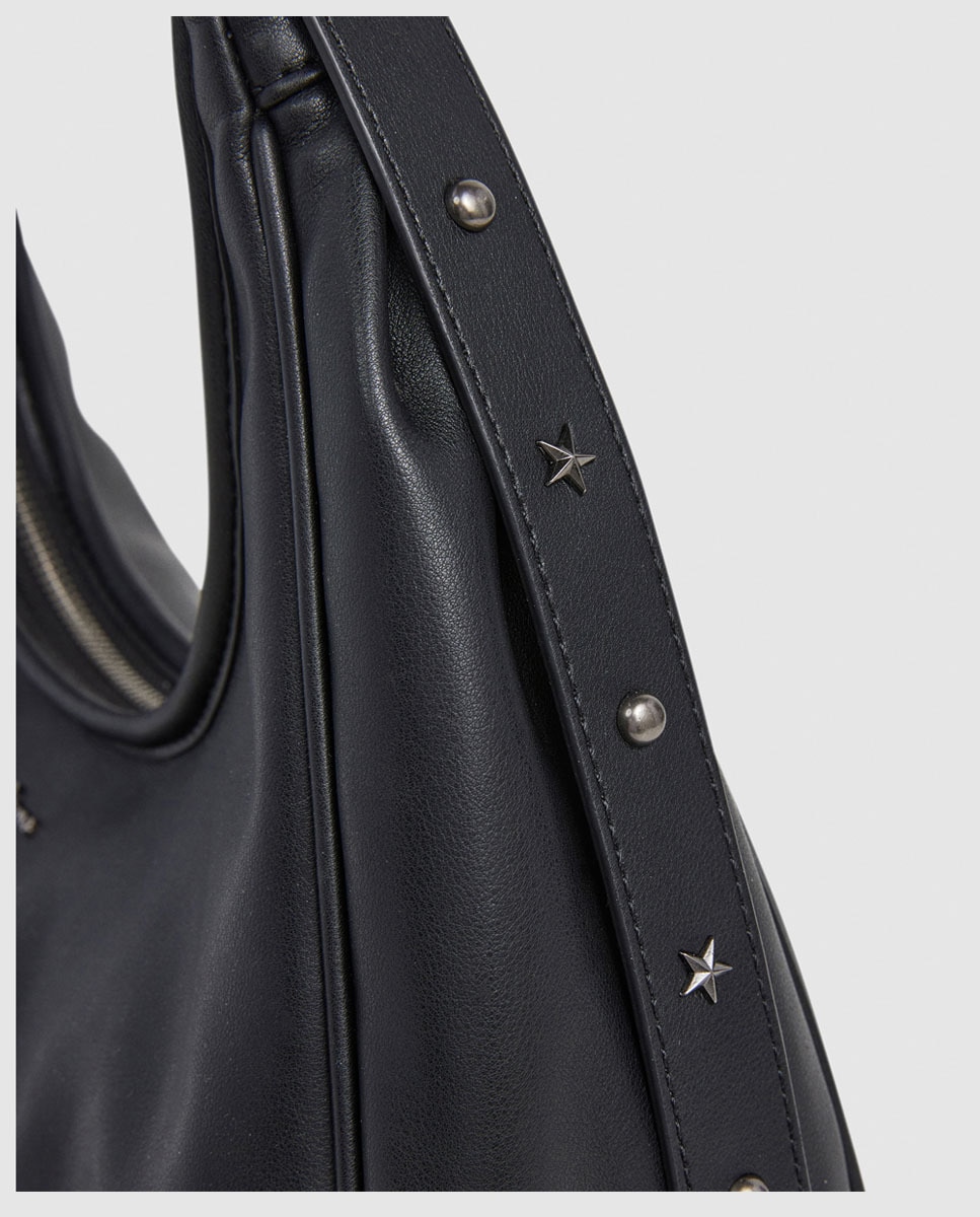 Mala Hobo Nadia Cluster com Tachas Metálicas Preto-3