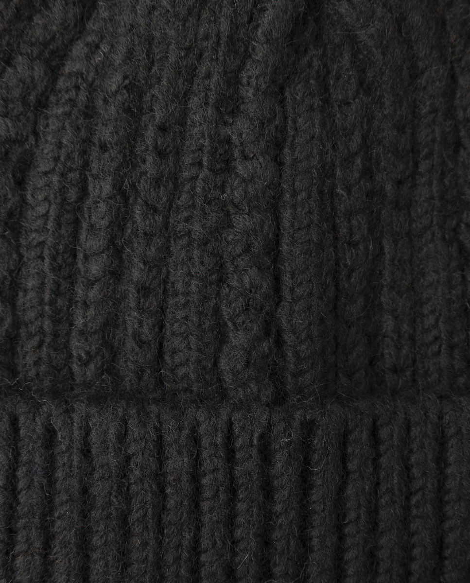 Gorro de Malha com Padrão Espinha de Peixe Preto-4