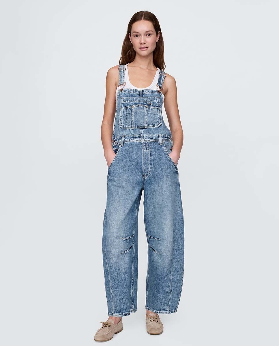 Cómo Combinar Pantalon Peto Vaquero Vaquero Corto Outfit Mono