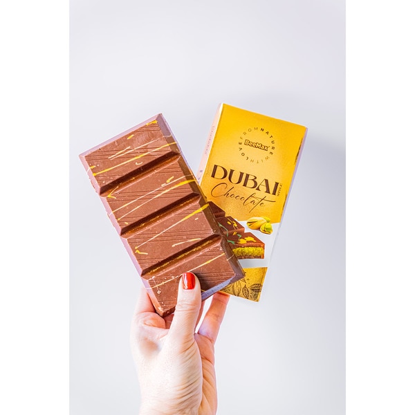 Dubai Style chocolate filled with pistachio cream tablet 200 g