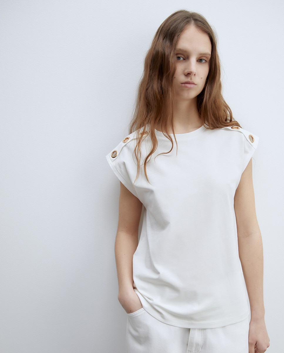 T-shirt com Ilhós Metálicos Branco-1