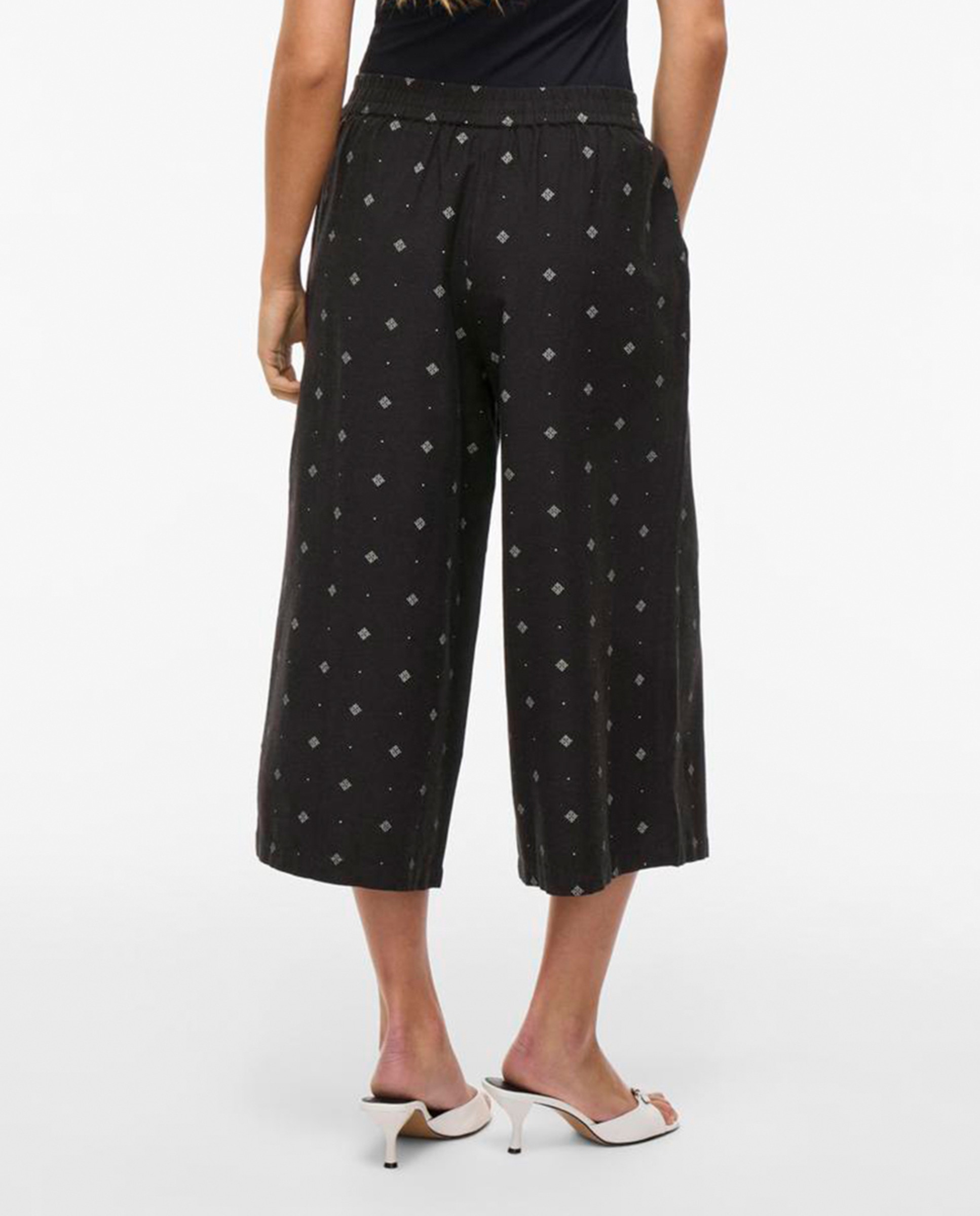 Calças Tipo Culotte Preto-3