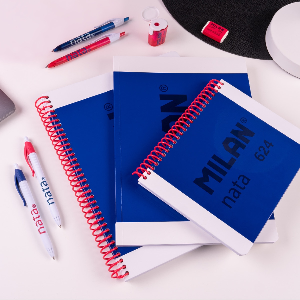 Caderno A5 com espiral e capa dura, papel quadriculado, 80 folhas, 95gr/m², coleção MILAN nata 624 desde 1918, azul Azul-6