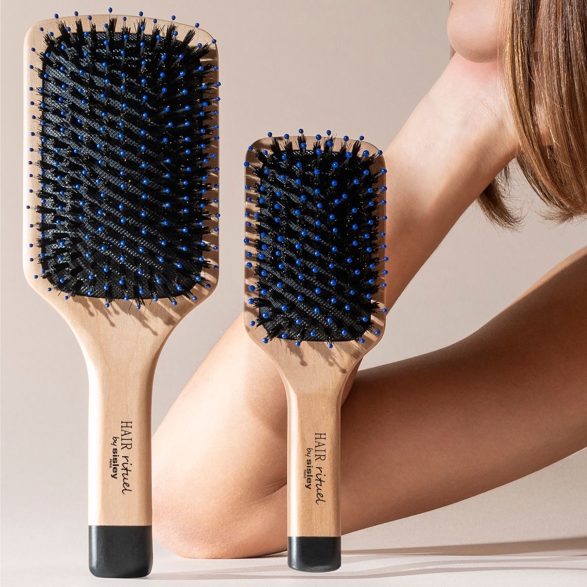 Escova La Brosse de Poche Hair Rituel by Sisley 4