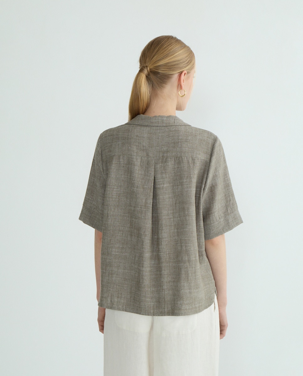 Blusa lisa de mulher com manga curta Verde-militar-3