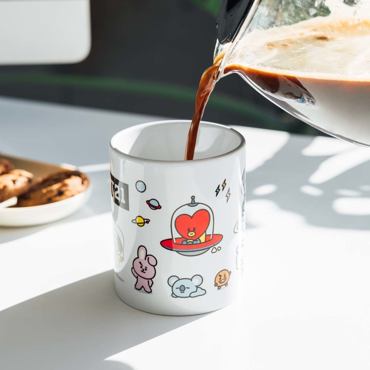 Caneca BT21 - Universtar Erik branco 6